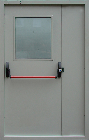 Дверь противопожарная с системой антипаника двупольная EI60 с остеклением